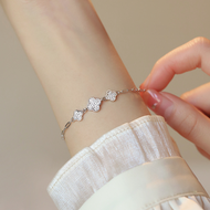 Lắc tay nữ THE SKY vòng tay mặt Cỏ 4 lá dây xích đính đá may mắn dễ thương LT23