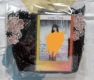 女優 小野六花 拍立得+衣物