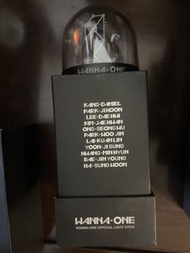 Wanna One Official Light Stick 官方手燈｜演唱會購入｜原裝盒齊｜워너원 應援棒/Authentic Wanna One Official Light Stick, ori