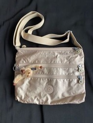 Genuine Kipling travel cross shoulder bag全新名牌正貨斜揹袋旅行袋