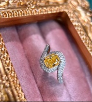 新品nice💛👑！ GIA Fancy Intense Yellow Diamond Ring！ 高色FIY 設計modern&簡約黃鑽戒指！極靚色！ 黃鑽92份，1ct檯面！副鑽35份，18K金材質