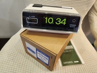 極罕絕版庫存品,約70-80年代,Citizen 星晨,少有白色,翻頁鬧鐘(古董鐘表)