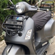 Vespa GTS 150 GTS 300 front rack. Vespa accessories.