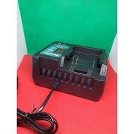 Universal Makita battery charger 21V - 1.3A with indicator light