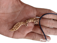 Kalung Ukir Kayu Sancang Kaboa Motif Harimau