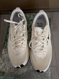 Hylo Running Shoes
