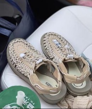 📣限時優惠！KEEN UNEEK系列防滑耐磨溯溪鞋卡其色Outlet正品免運