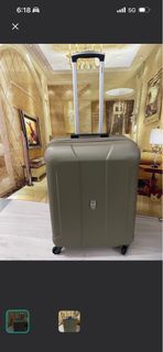 New：Delsey 25 吋行李箱旅行箱 Delsey 25 inch lugguage 65 x 45 x 25 cm