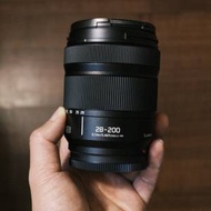 Panasonic Lumix S 28-200mm F4-7.1 Mac...