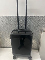 可上廉航：20吋正品名牌Agnis B 亮黑行李箱； 20 inch Agnis B luggage for handcarry 55 x 36 x 22cm 送保護套