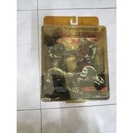 NECA Gears Of War Marcus Fenix Vs Locust Drone Figure