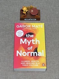 正版(FREE SHIPPING)The Myth of Normal: Trauma, Illness, and Healing in a Toxic - Gabor Mate