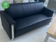 梳化 沙發 sofa 黑色西皮沙發 多人位 高級簡約 三人位 見客沙發 接待客戶用 寫字樓大廈用 辦公室 公司用首選 支持一站式採購配椅配櫃 【立方傢俬】專營買賣二手辦公室傢俬 香港全域服務