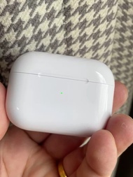 Apple AirPods Pro 2充電盒，Type-c