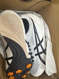 Asics 釘鞋39.5