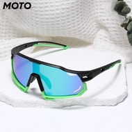 【MOTO】แว่นกันแดดขี่จักรยาน,แว่นตากันแสงยูวีกันลมสำหรับเล่นกิฬากลางแจ้งเปลี่ยนสีได้แว่นโพลารอยด์แฟชั่น