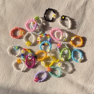 Hanna - Daisy Ring | Daisy RING | Beaded flower ring | Flower beads