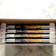 หลอดไฟ LED ยี่ห้อ Panasonic ขนาด 8W พร้อมรางยกลัง 20 หลอด