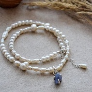 白色天然淡水珍珠項鍊，搭配坦桑石銀吊墜