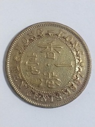 1957年香港女皇頭錯體壹毫硬幣(Lamination Mint Error)**錢幣在鑄造壓印的同時,正背面同時受到鑄模內側異常的變化,令正背面圖案字碼添加了額外的異樣.