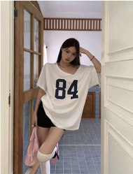 Áo thun lệch vai 84 nữ. Áo phông form rộng phong cách Hàn quốc