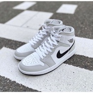 Air Jordan 1 Mid Smoke gray white gray men women Bq6472-015 couple shoes