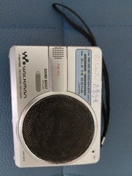 SONY WM-SR10 正常可以用(已經換過全新皮帶)有收音磁帶錄播機,也有SOUND BOOST