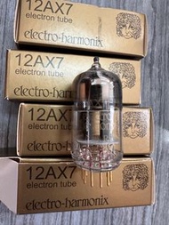 A pair 12AX7 Gold electro-harmonix electron tube 真空管 電子管