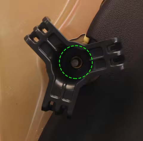 1PC Suitable for Tesla's refreshed Model 3 trunk hook