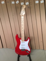 PROMO- GITAR FENDER STRATOCASTER MERAH NECK MAPLE