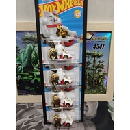 Hot Wheels "Feline Lucky"