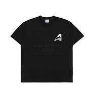 Acme De La Vie เสื้อยืดแขนสั้นลายกระต่ายโลโก้ใหญ่ ADLV