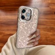 新品现货粉蕾丝满屏白碎花闪钻适用iPhone17ProMax手机壳苹果16女15/14/13Powder Lace Full Screen White Floral Flash Diamond for