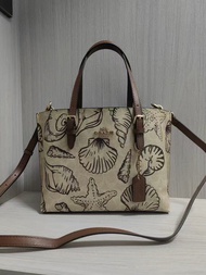 2026 Shoulder Bag Women Official Store Original Marine Shell Graffiti Jasmine Tote 25 Small Size Cro