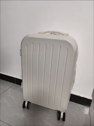 全新白色20吋行李箱 可登機