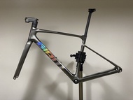 Giant Defy Advanced  車架 S 全走內線