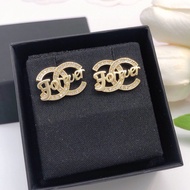 Hot Style Double Letter Earrings Elegant Classic Earrings GIN1 93a