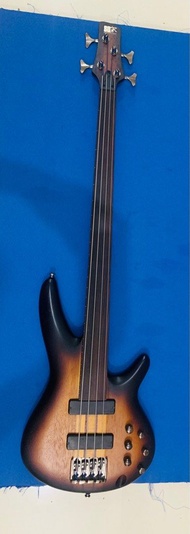 Ibanez srf700  Fretless Bass 🎸