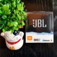 • ลำโพงบลูทูธ • JBL Go2 (สีดำ) ลำโพงตัวจิ๋วเสียงดีพกพาสะดวก