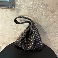 UGALS | กระเป๋าถือ Gothic Punk ด้วยจุดและหมุดบนหัวไหล่