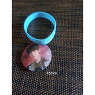 TNT时代少年团badge  pen bracelet