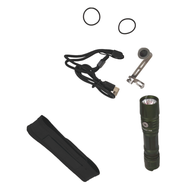 CYANSKY P25 V2.0 戰術手電筒 3600流明 208米射程 本體 + 電池 + 手電套 + 充電線 + 手繩 + 防水圈 + 說明書 + 保修卡 145.4 x 30 x 24.4cm 