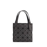 สินค้ามีพร้อมส่งที่ไทย กระเป๋า bao bao แท้ issey miyake 4X4 บล็อคกระเป๋า กระเป๋าถือ