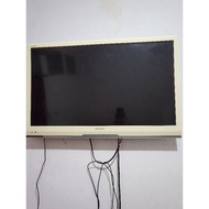 second bekas tv Sharp Led HDMI 42 inch putih