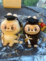 Labubu 畢業公仔