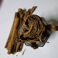 CINNAMON STICK FROM CEYLON OR SRI LANKA /-50GRAM