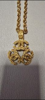 Chanel 香奈兒 金屬頸鏈 耳環 Ferragamo 手鈪 Bracelet