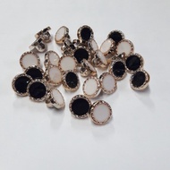 FASHION MUSHROOM VARIATION BUTTONS a 547 18L