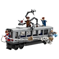 LEGO 76321 Marvel SpiderMan vs. Doc Ock Subway Train Scene