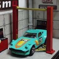 CARLIFT GARAGE SCALE 1:64 (PAINTED)